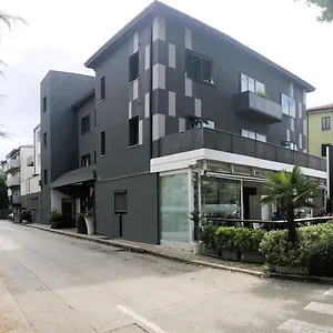 Otel Nuova, Mestre