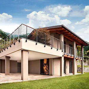 Caffe Maya , Maslianico Itália