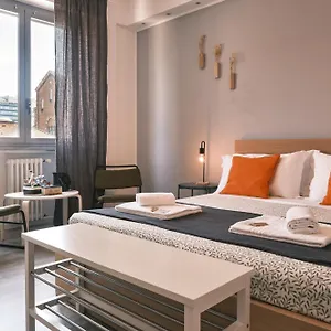 https://milano-71-home.it-lombardy.com