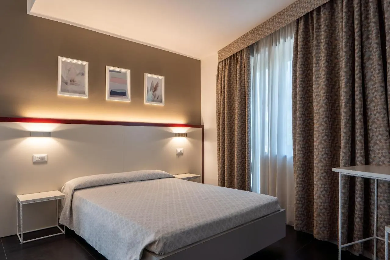 Hotel Centrale Mestre 3*,